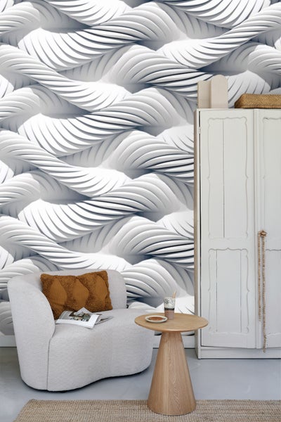 Innenraumszene mit Sessel, Beistelltisch, Schrank und Tapete mit Wellenmuster
