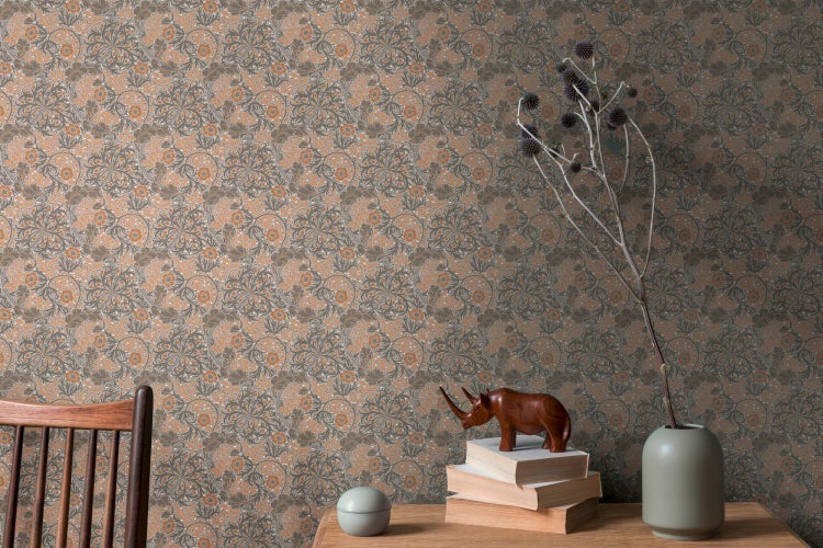 Nahaufnahme einer Tapete mit floralem Muster