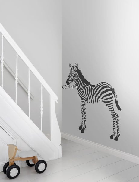 Wandtattoo Zebra im Flur mit Treppe und Holzspielzeug