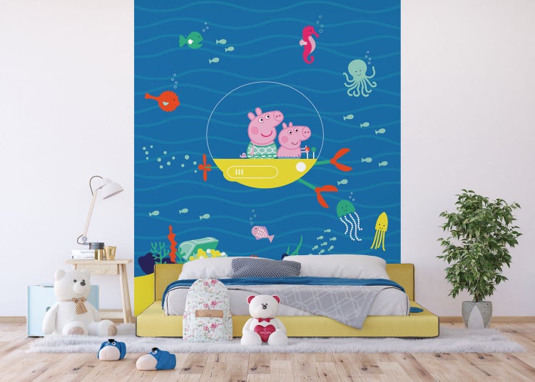 Kinderzimmer mit Wandbild von Peppa Pig in einem U-Boot