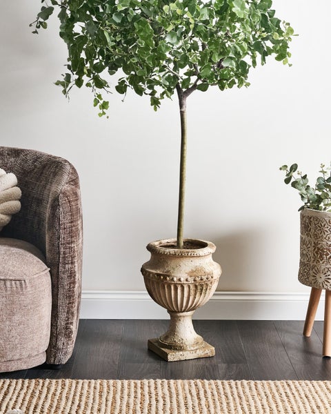 Dekorative Rattankugelvase