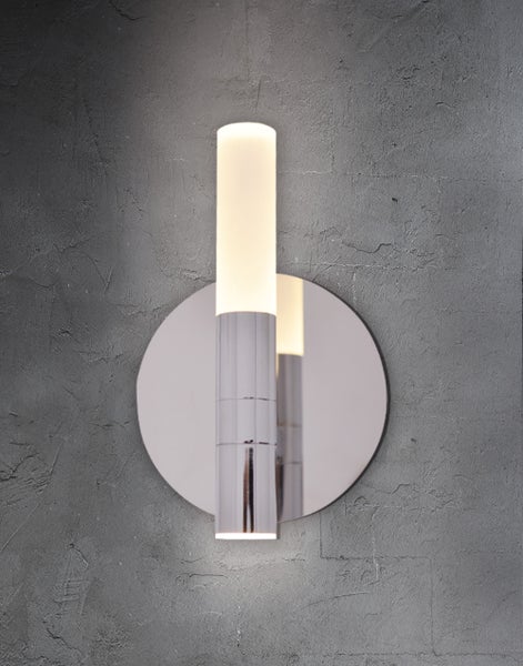 Moderne Wandleuchte mit zylindrischem Lampenschirm und runder Wandhalterung