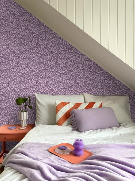 ESTAhome Tapete Leopardenmuster Violett - 50 x 900 cm - 131403