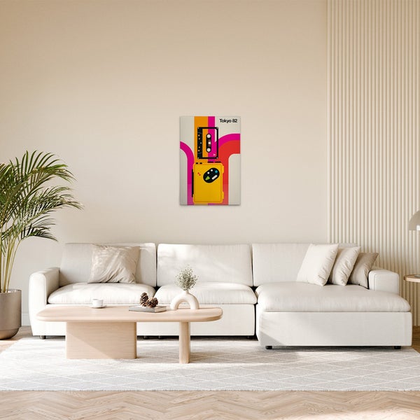 Dekoratives Wandbild mit Retro-Kassettenrekorder-Design im Wohnzimmer