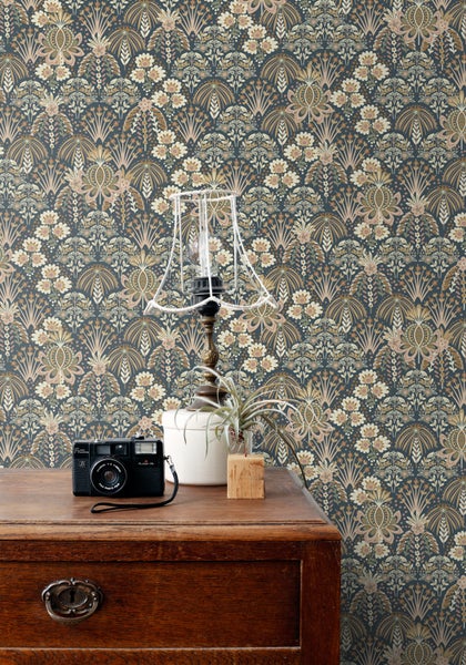 ESTAhome Tapete Blumenmuster im Jugendstil Dunkelblau - 50 x 900 cm - 130975