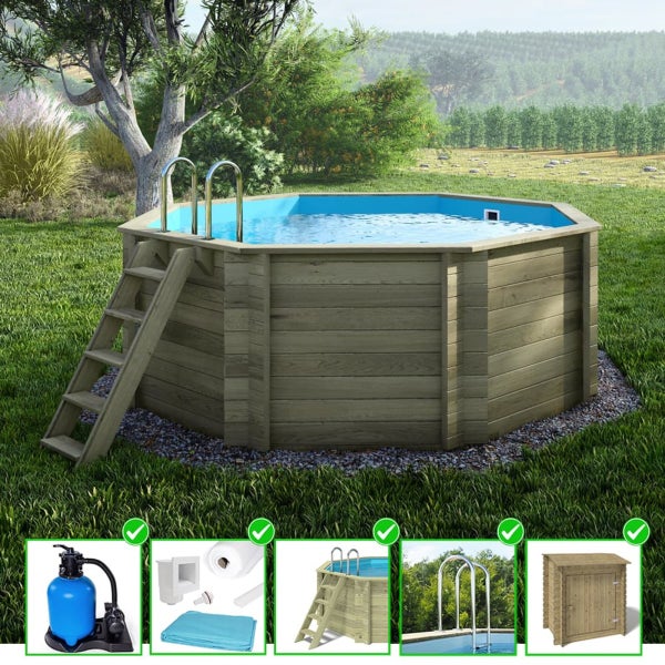 Gartenansicht mit Holzpool, Leiter und Poolzubehör