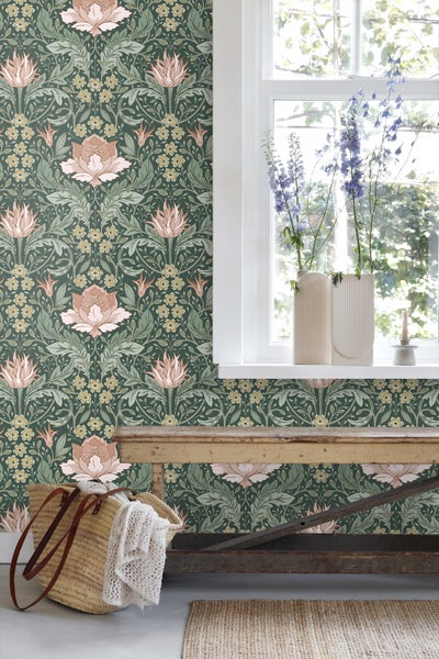 ESTAhome Tapete Blumenmuster im Jugendstil Dunkelgrün und Hellrosa - 50 x 900 cm - 131081