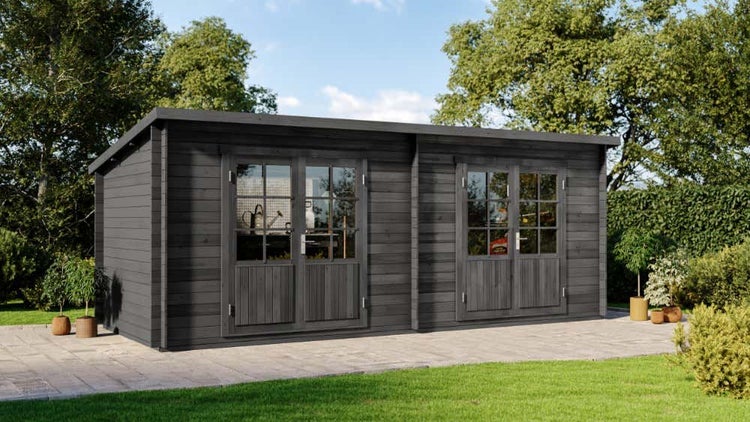 Holzgartenhaus mit Doppeltür im Außenbereich