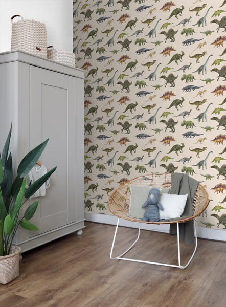 Detailansicht eines Aluminium-Stativs mit orangefarbenen Seilen