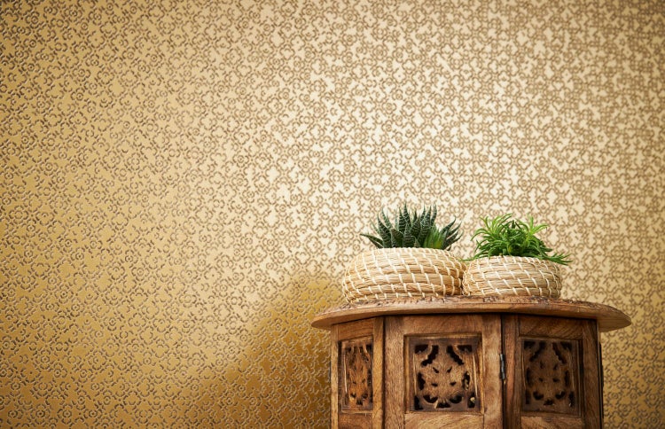 Gartentischgruppe mit zwei Stühlen und Mosaikmuster