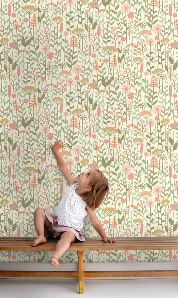 ESTAhome Tapete Feldblumen Hellgrün und Rosa - 50 x 900 cm - 131549