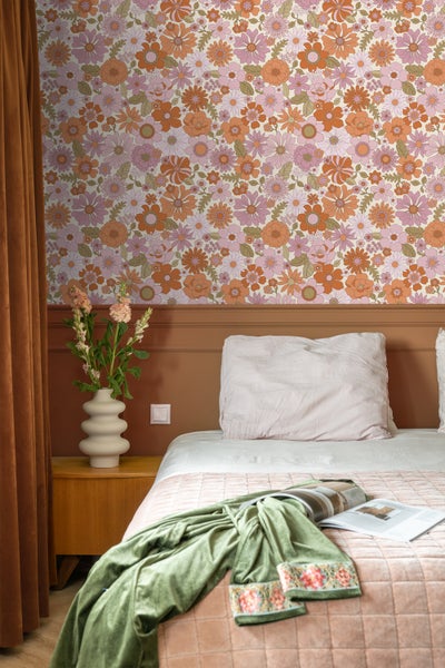 ESTAhome Tapete Retro Blumen Lila und Orange - 53 cm x 10.05 m - 130961