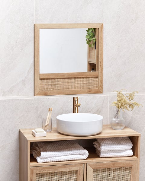 Rechteckiger Spiegel mit Holzrahmen und Rattan