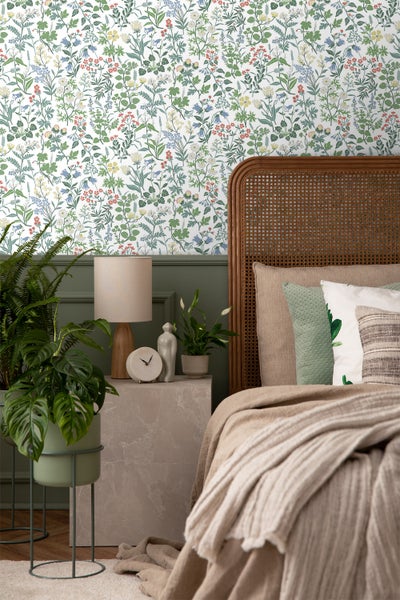 Tapetenrolle mit Blumenmuster