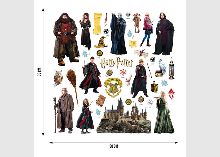 Harry Potter Wandsticker mit Charakteren wie Harry, Hermine und Ron, Schloss Hogwarts und Symbolen, 30 mal 30 Zentimeter.