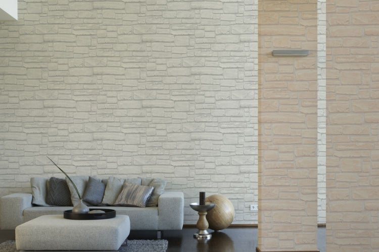 Küchenszene mit Backsteinmauer-Tapete und Küchenutensilien