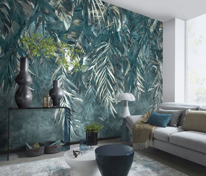 Schwarze Dachplatte mit roten Befestigungsclips