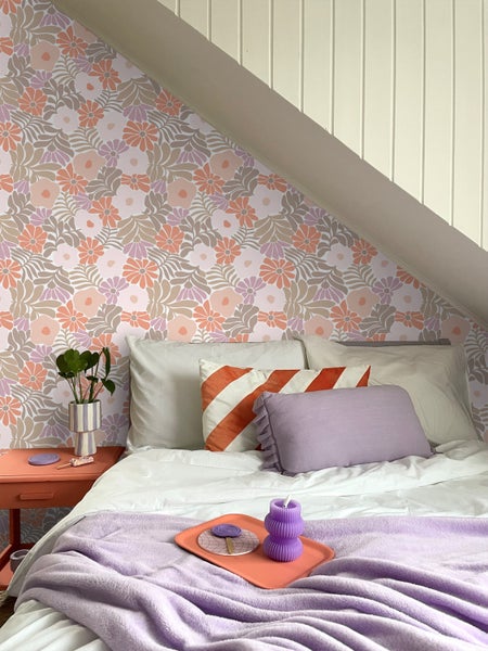 ESTAhome Tapete Blumen im Matisse-Stil Orange, Lila und Hellrosa - 50 x 900 cm - 131003