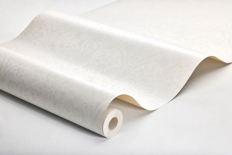 Bruno Pyro Holzofen mit Untergestell und Feuer im Brennraum