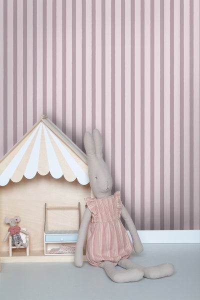 Illustration eines Holzstücks mit Astlöchern und Maserung