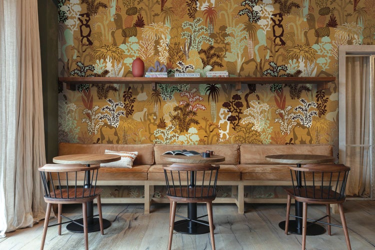 Feuerschale mit Funkenschutz und Holz