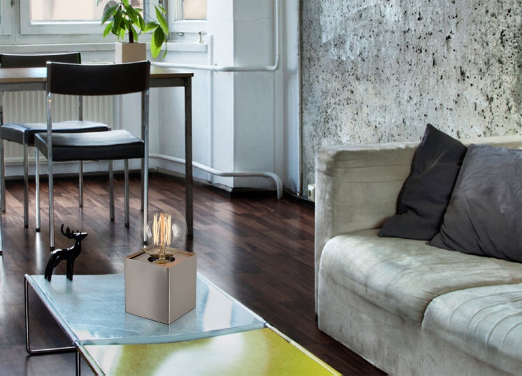 Zeichnung einer Stehleuchte mit Maßangaben