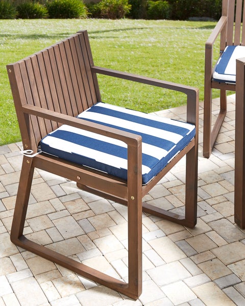 Set mit 8 Stühlen und Sitzkissen SASSARI Akazienholz Marineblau