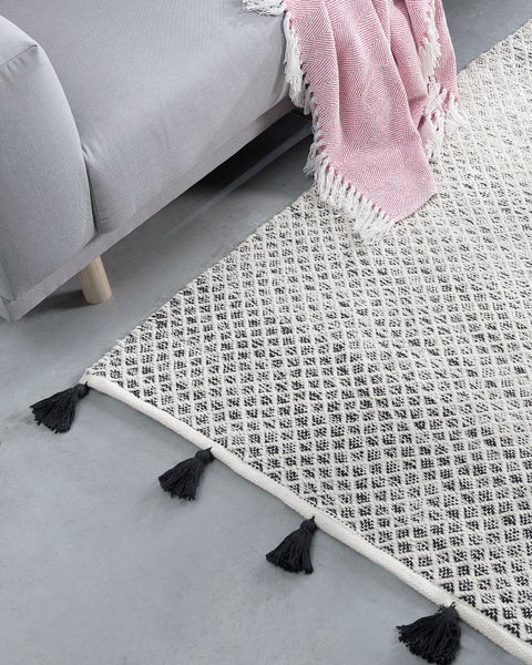 Teppich GEMLIK Schwarz 140 x 200 cm Wolle