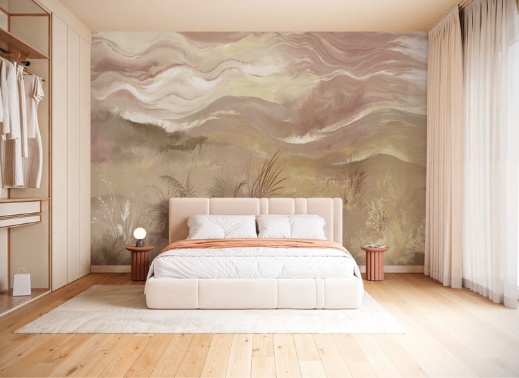 Schlafzimmer mit Bett, Nachttischen und Wandbild