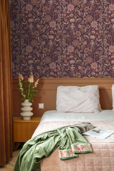 Vier Stuhlkissen mit Bindebändern zur Befestigung