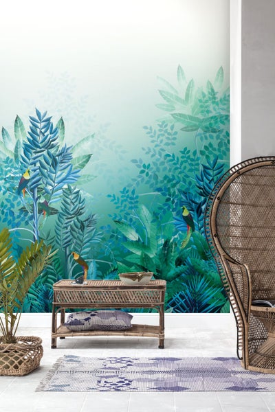 Aufgerollte Poolabdeckung aus Folie