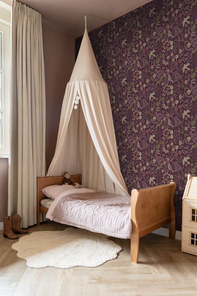 ESTAhome Tapete Blumen und Vögel Aubergineviolett - 50 x 900 cm - 131639