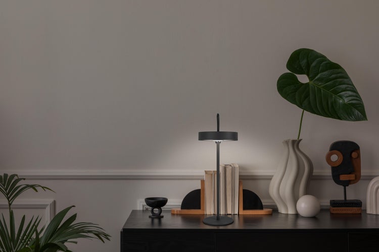 LED-Akku-Tischleuchte magnetisch ELLA für Außen und Innen, aus Metall und Kunststoff in Schwarz, 35 cm hoch