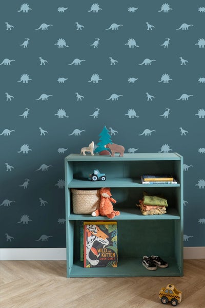 Kinderzimmer mit Bücherregal und Dinosaurier Tapete