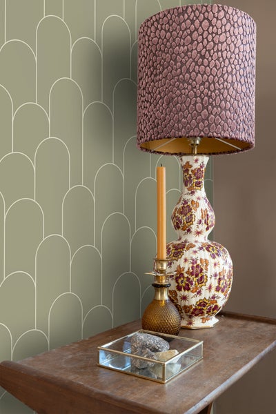 ESTAhome Tapete Art Decó Muster Khaki-Grün - 50 x 900 cm - 139655
