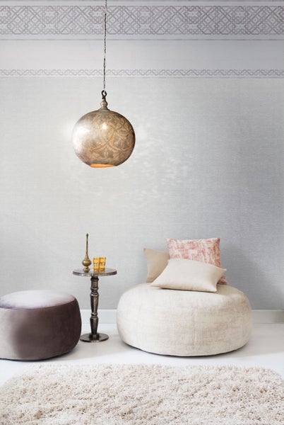 Dekokissen mit floralem Muster