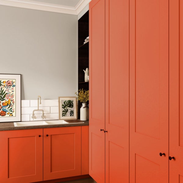 MissPompadour seidenmatte Holzfarbe - Orange mit Goldfisch - 2,5 L, Möbelfarbe ohne Schleifen - Farbe für Holz, Metall, Kunststoff - Holzlack, Möbellack schnelltrocknend mit hoher Deckkraft