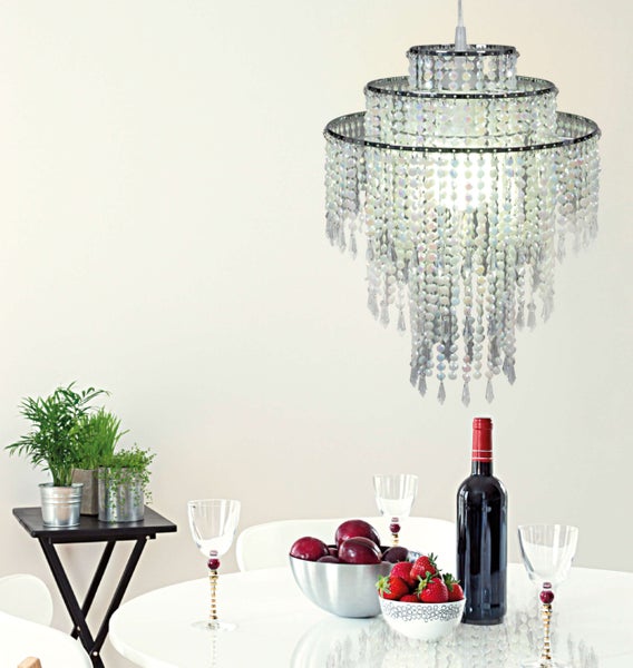 Pendelleuchte mit klarem Glasschirm