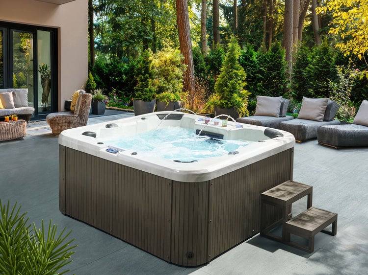 Outdoor Whirlwanne mit LED VILLARRICA Weiß