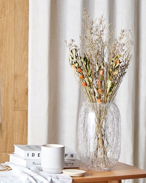 Abbildung eines Blumenstraußes mit einer Höhe von 65 cm und einer Breite von 15 cm