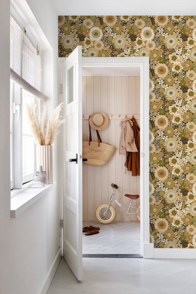 ESTAhome Tapete Retro Blumen Olivgrün und Orangebraun - 50 x 900 cm - 131317