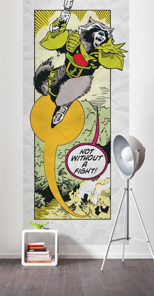 Comic-Tapete mit einem Waschbärencharakter mit Waffe und dem Spruch Nicht ohne Kampf