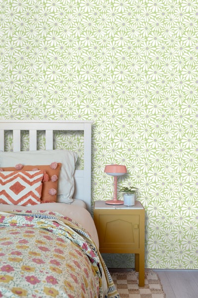 ESTAhome Tapete Gänseblümchen Grün und Lila - 50 x 900 cm - 131154