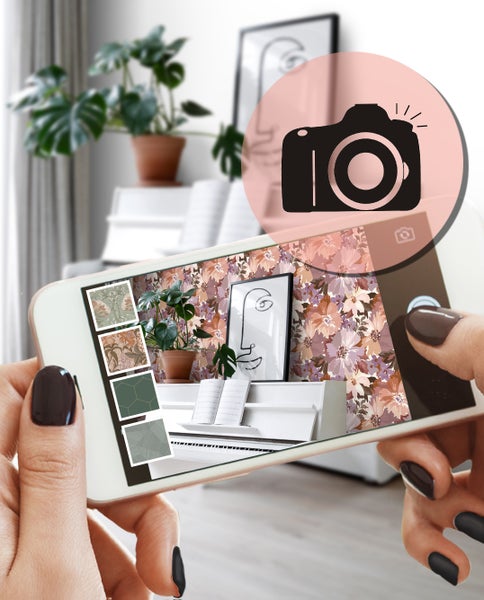 Smartphone-App zur Visualisierung von floraler Tapete in einem Wohnraum