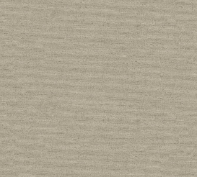 Dekorative Tapete mit Textilstruktur im Wohnraum auf Tisch mit Dekoration