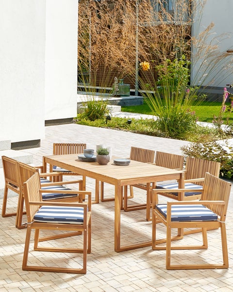 Set mit 8 Stühlen und Sitzkissen SASSARI II zertifiziertes Akazienholz Marineblau