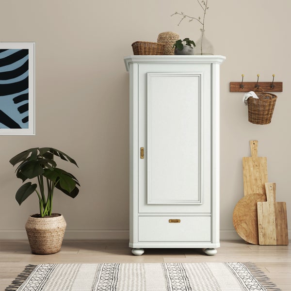 MissPompadour seidenmatte Holzfarbe - Weiß mit Charakter - 2,5 L, Möbelfarbe ohne Schleifen - Farbe für Holz, Metall, Kunststoff - Holzlack, Möbellack schnelltrocknend mit hoher Deckkraft