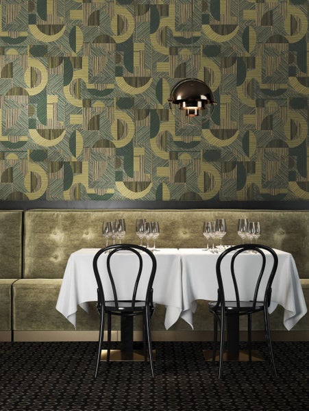 Stapelboxen aus Kunststoff, drei Boxen gestapelt und zwei Boxen gestapelt