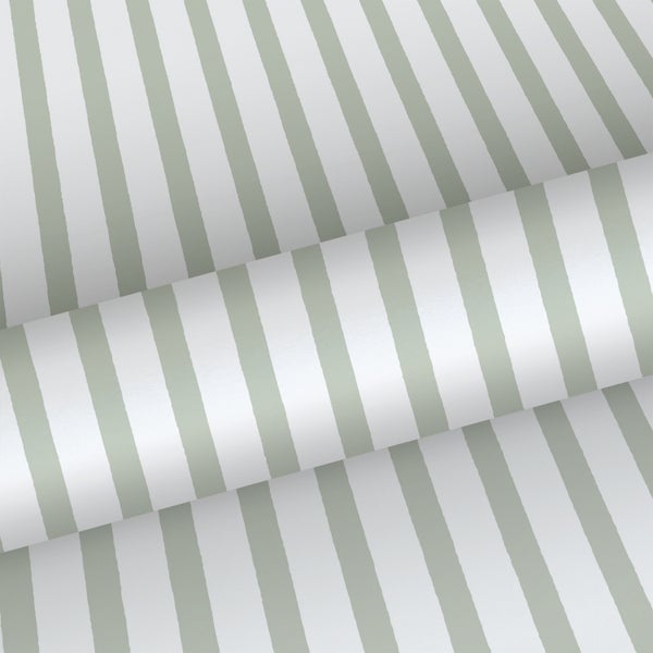 Terrasse mit LED-Lichterkette und Fernbedienung mit acht Lichtmodi