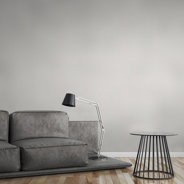 Gartenweg mit Rasenfläche, Steinbegrenzung und Blumenbeet